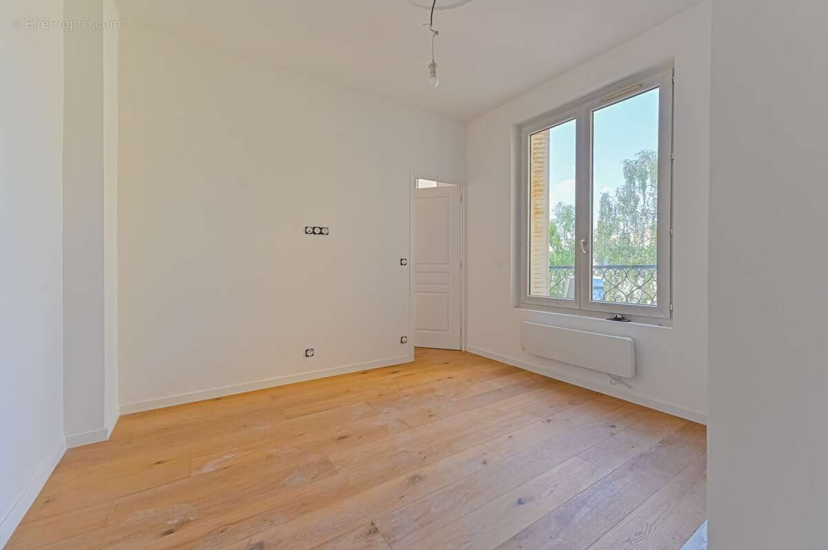 Appartement 28 m² à Les Lilas  - photo 4