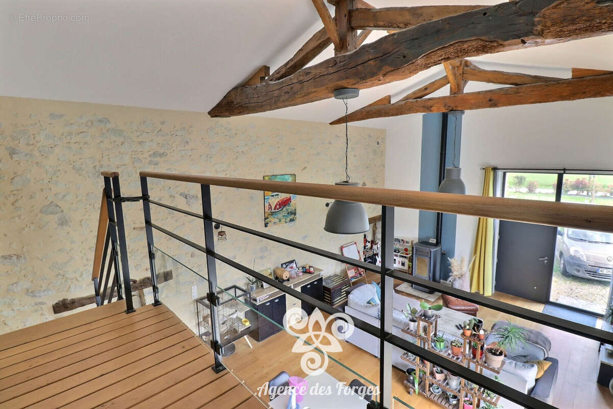 Maison à REMOUILLE
