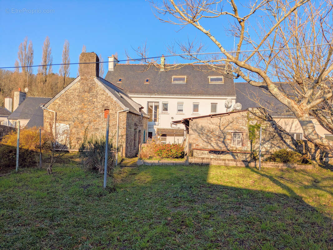 Maison à CLEGUER