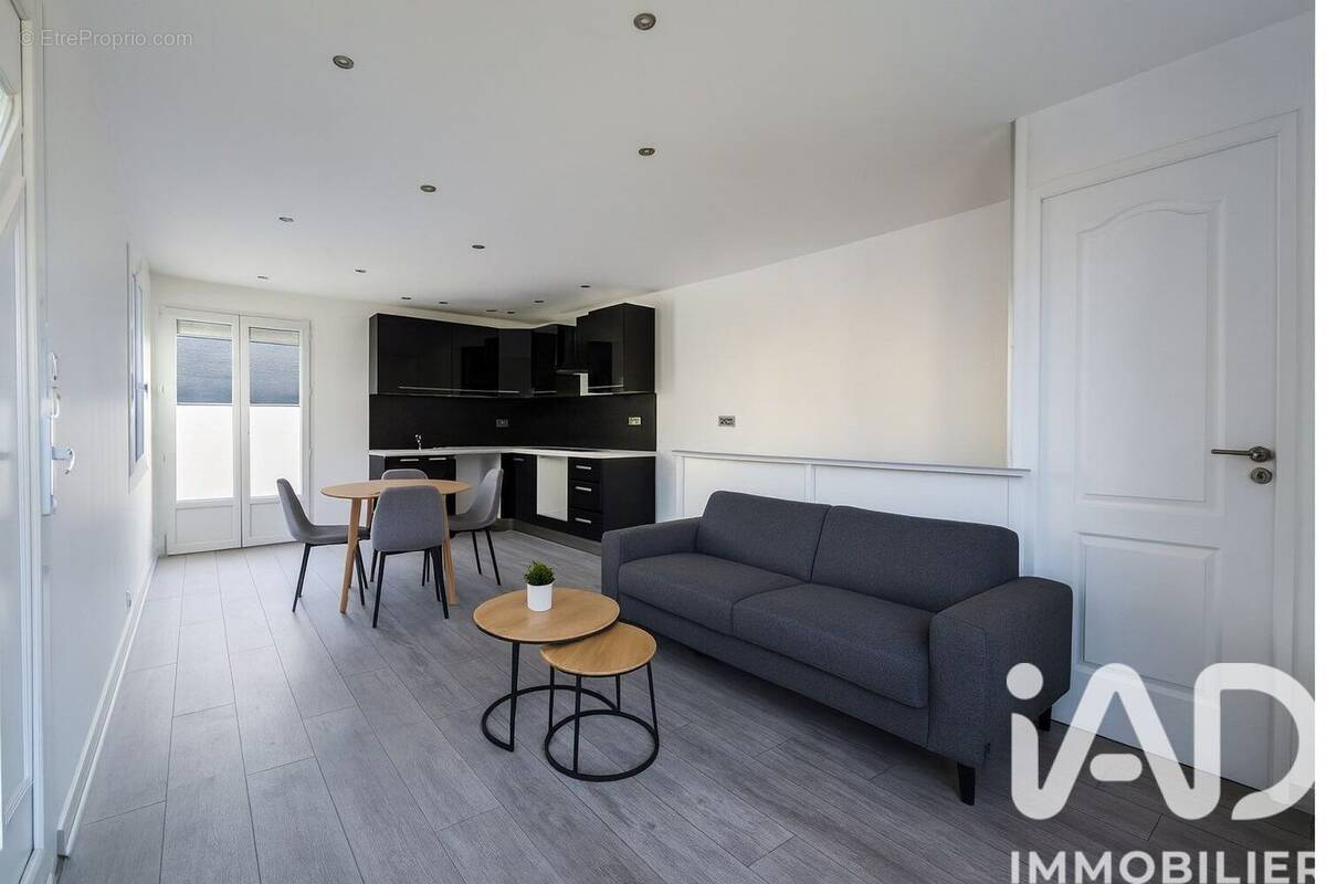 Photo 1 - Maison à MONTLHERY