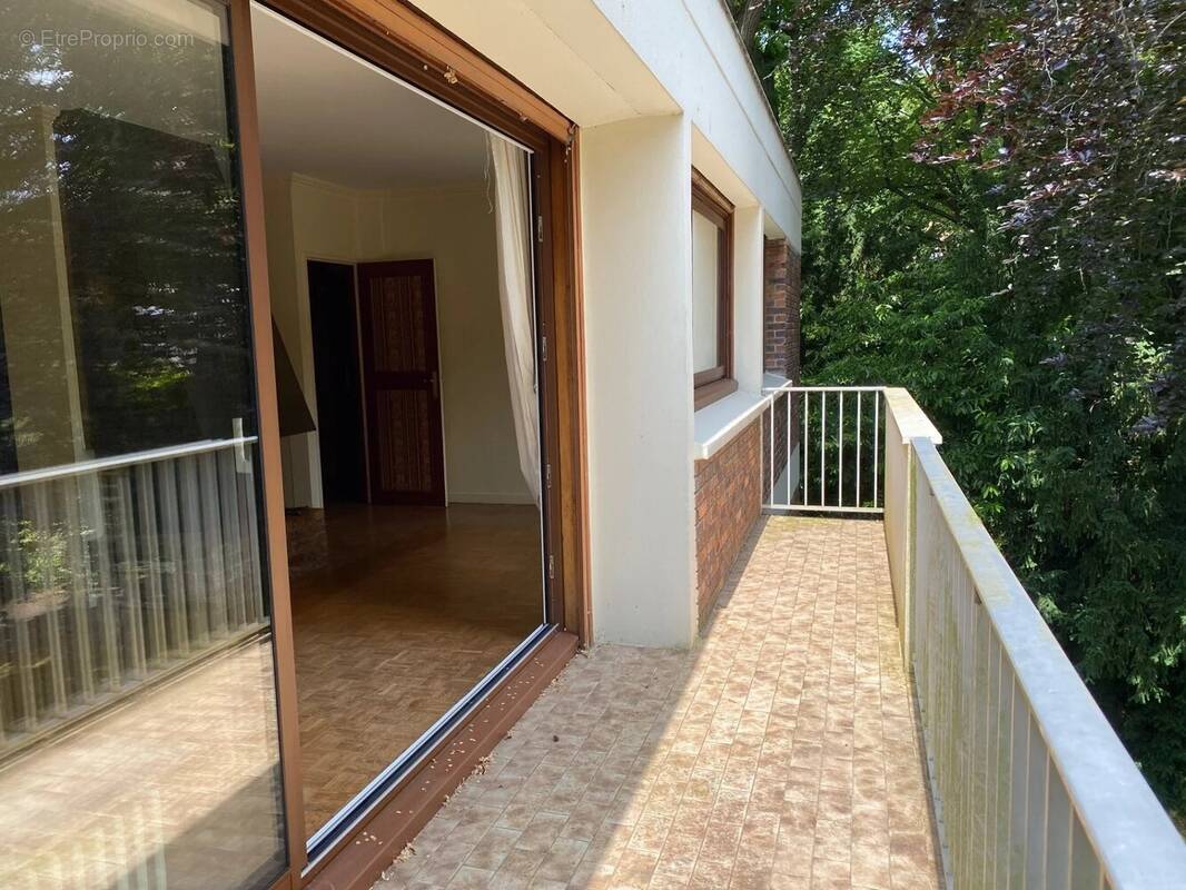 Appartement à L&#039;ETANG-LA-VILLE