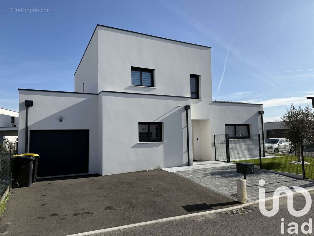 Photo 2 - Maison à LE PLESSIS-GRAMMOIRE