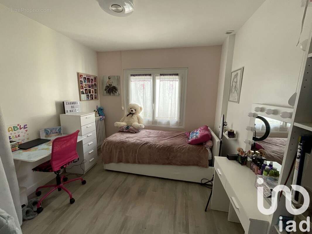 Photo 8 - Maison à VAUJOURS