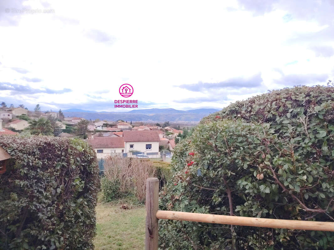 Maison à SALAISE-SUR-SANNE