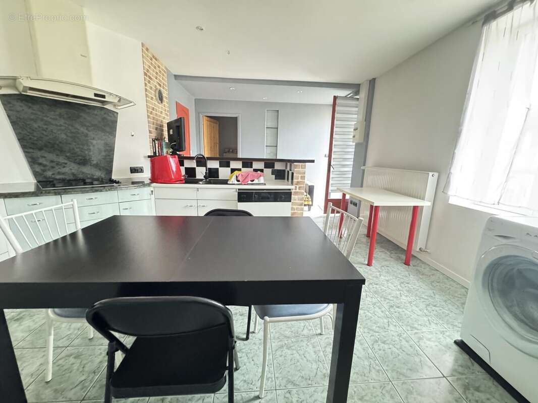 Appartement à NERIS-LES-BAINS