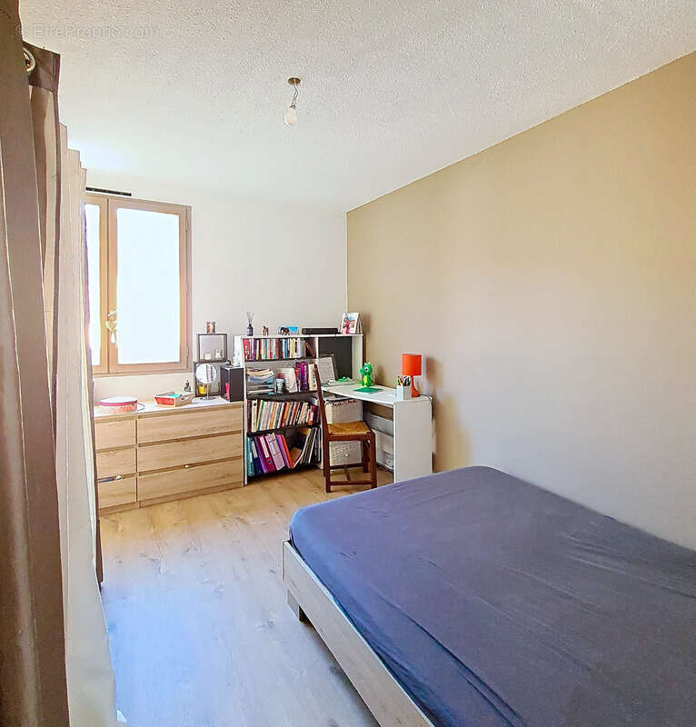 Appartement à FUMEL