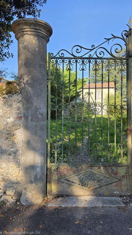 Maison à GONDRIN