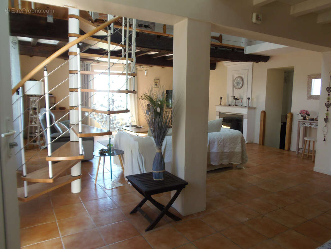 Maison à CHENAC-SAINT-SEURIN-D&#039;UZET