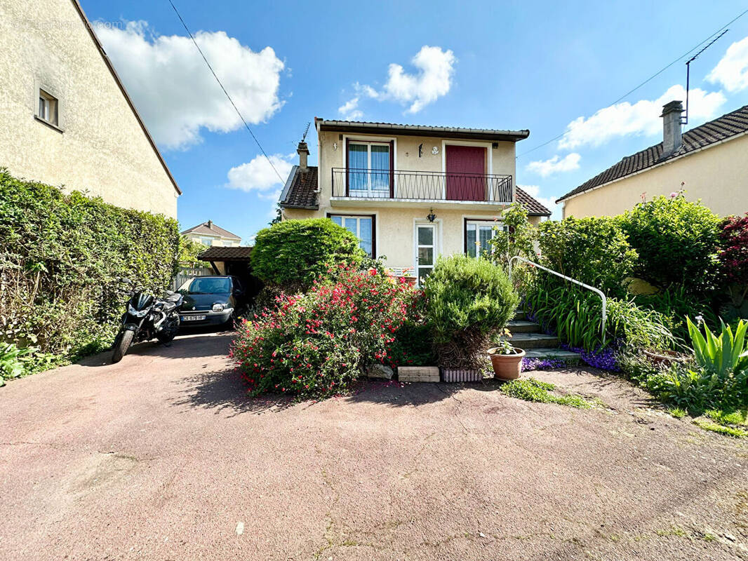 Maison à GONESSE