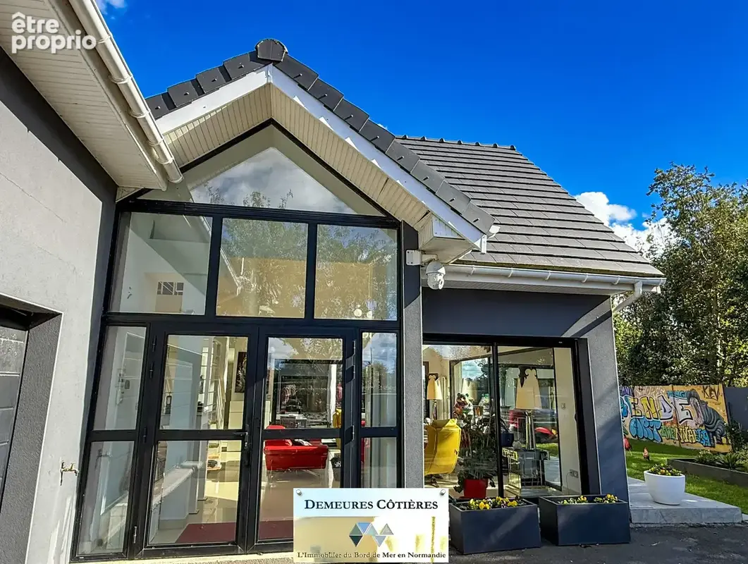 Octeville-sur-Mer   Propriété contemporaine de 253 m2 avec garage, hammam et jacuzzi - photo 4