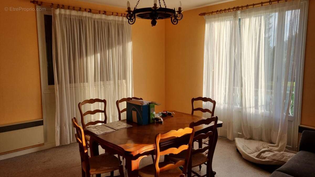 Maison à MONTFAUCON-EN-VELAY