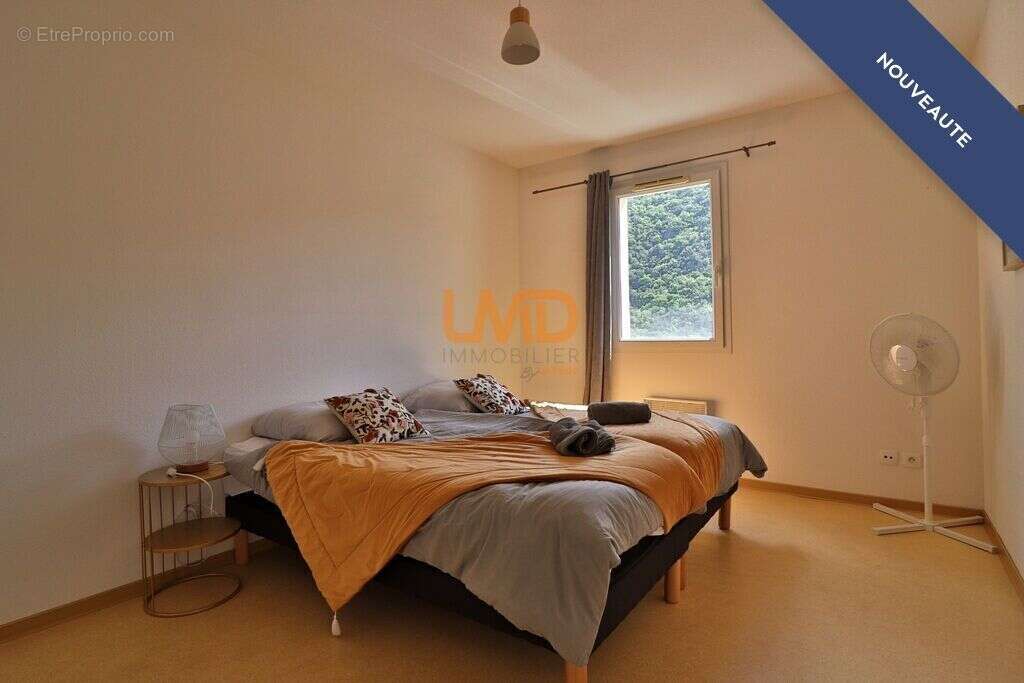 Appartement à AVENE