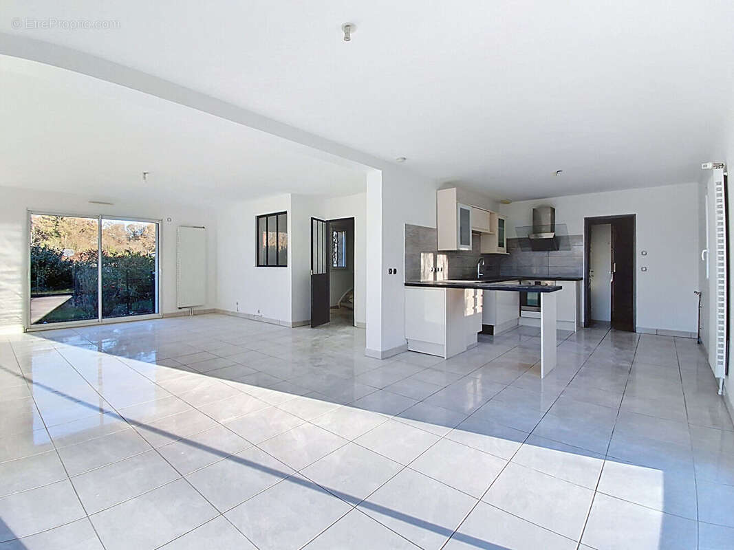 Maison à NOGENT-LE-PHAYE