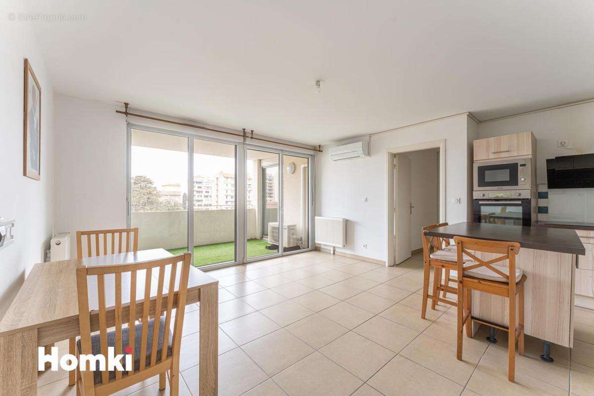 Appartement T2 de 48 m2 à Marseille 13005, Rue Jaubert - photo 3