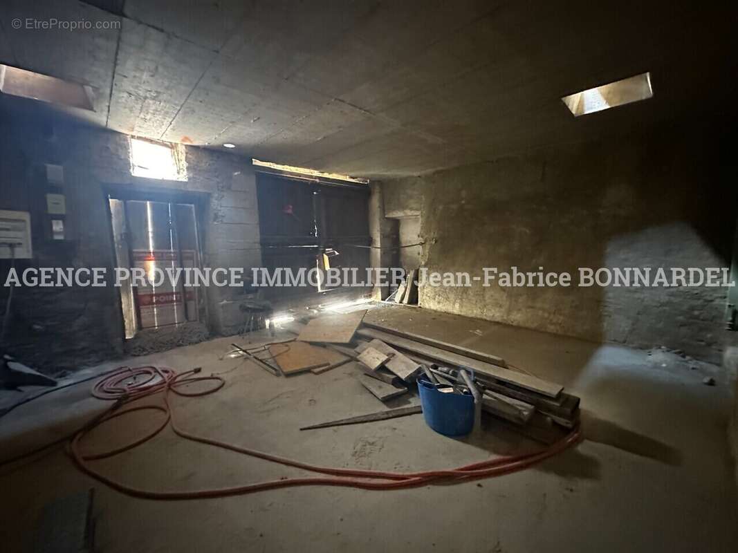 Maison 170 m² à Rousset-Les-Vignes  - photo 17