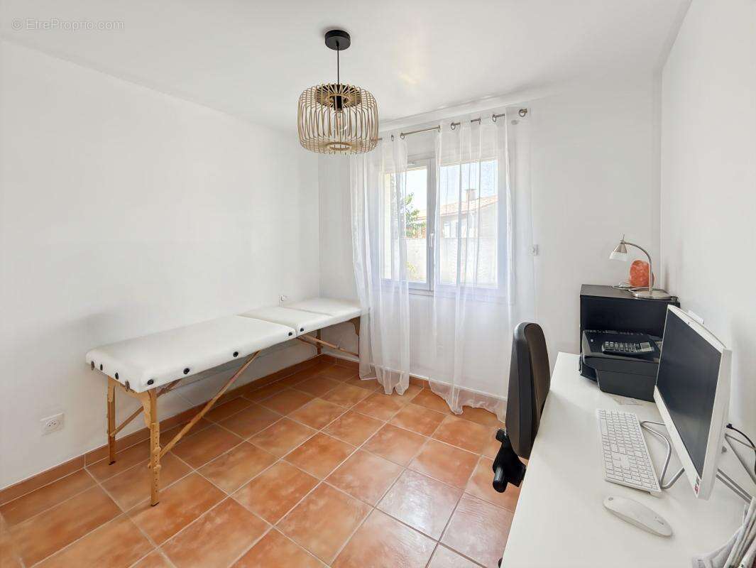  à vendre – capestang – maison rénovée avec jardin & garage - photo 8