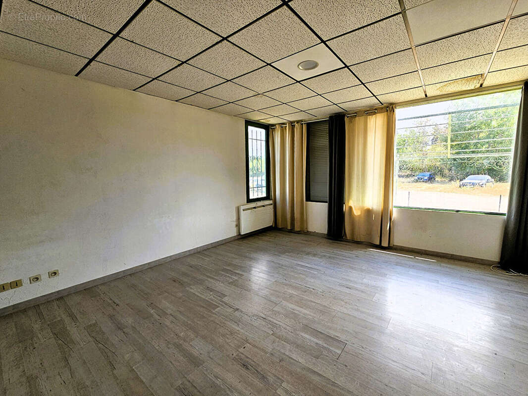 Bâtiment industriel de 543 m² ? Saint-Angel, - photo 5