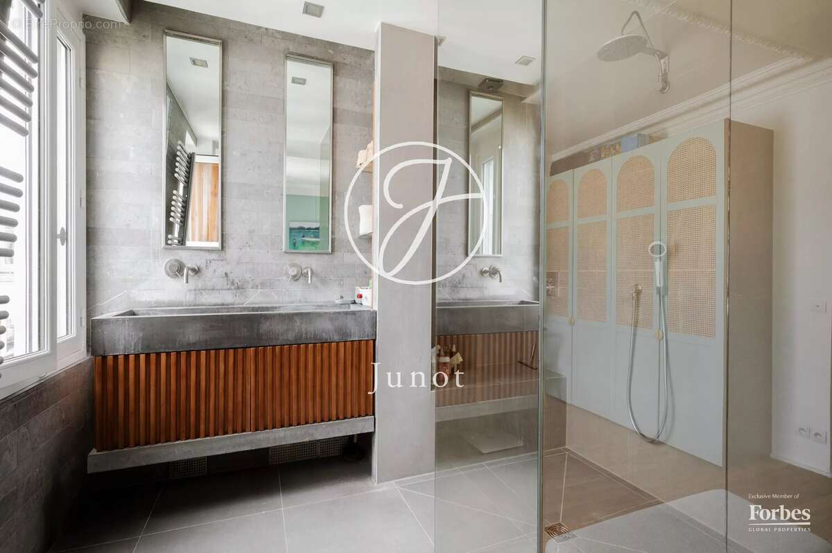 Paris 16e - JASMIN / AUTEUIL - Appartement - 5 pièces - 136.36m² Carrez - 3 chambres - photo 16