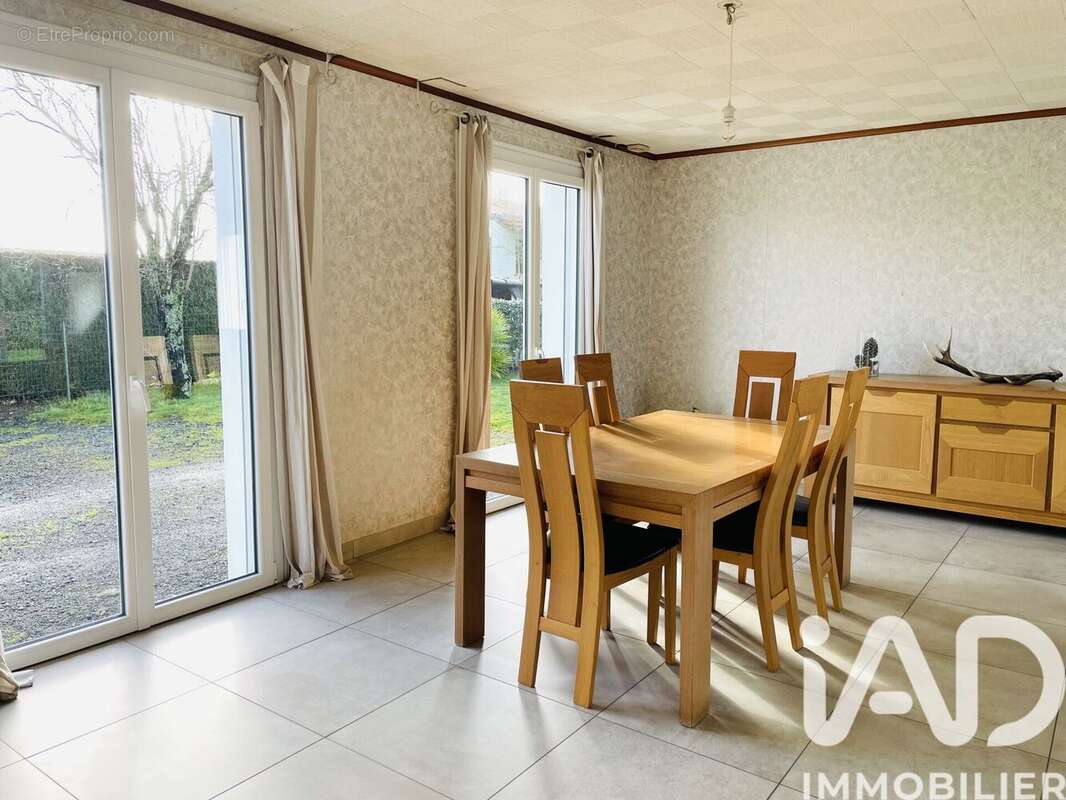 Photo 3 - Maison à CERNUSSON