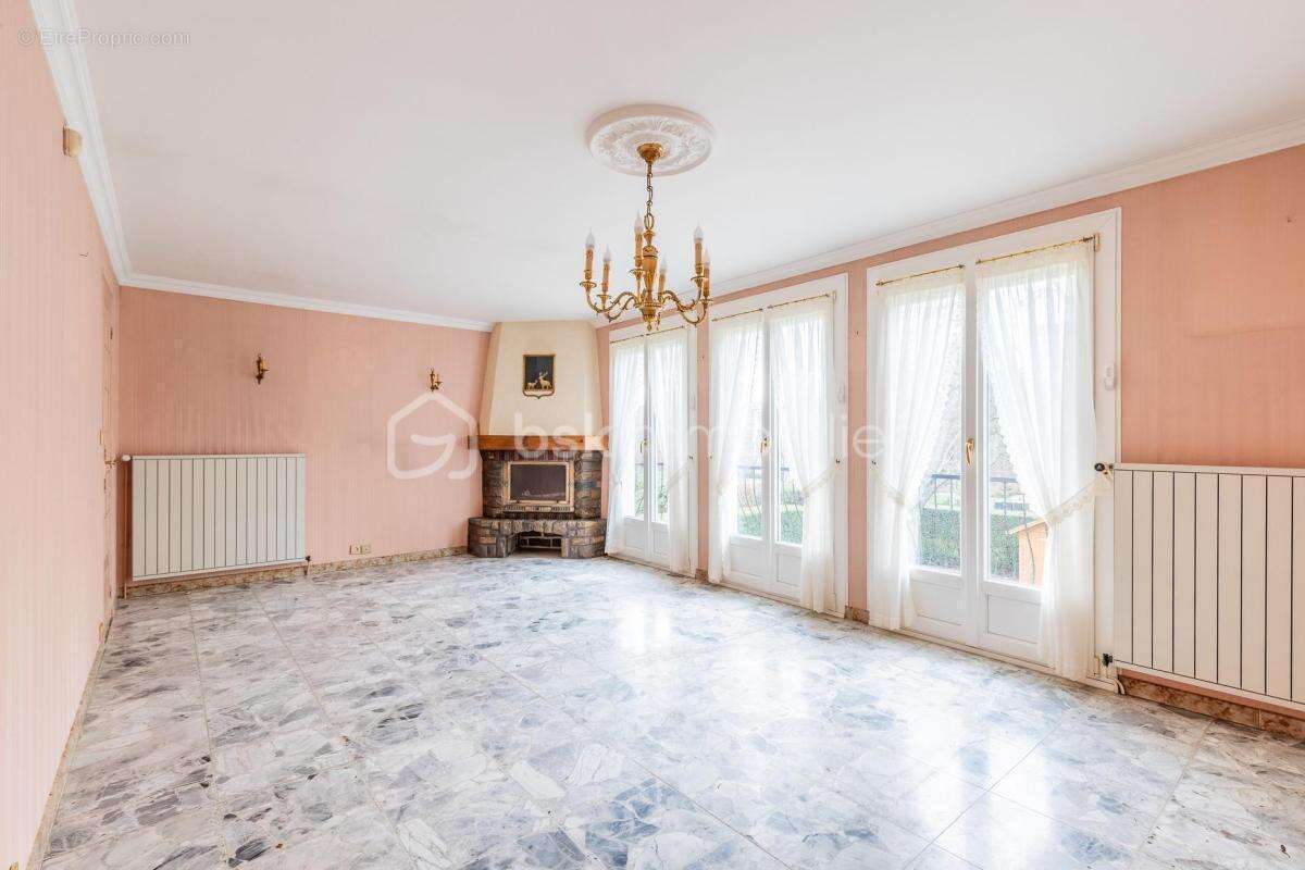 Maison à SAINT-MICHEL-SUR-ORGE