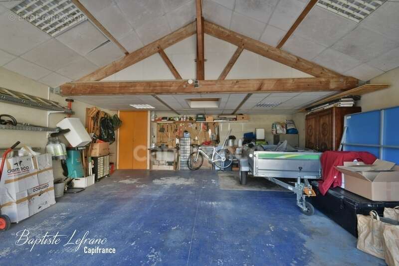 Maison à SAINT-BARTHELEMY-D'ANJOU