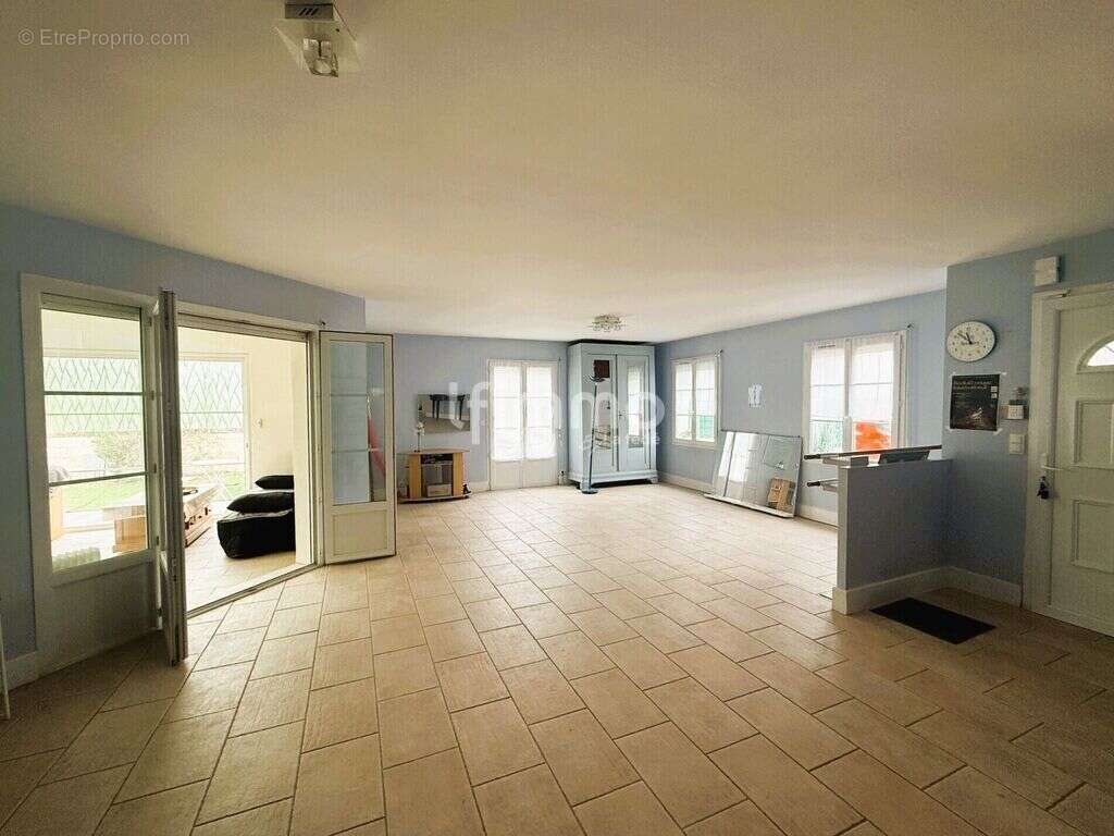 Maison à LEOGNAN