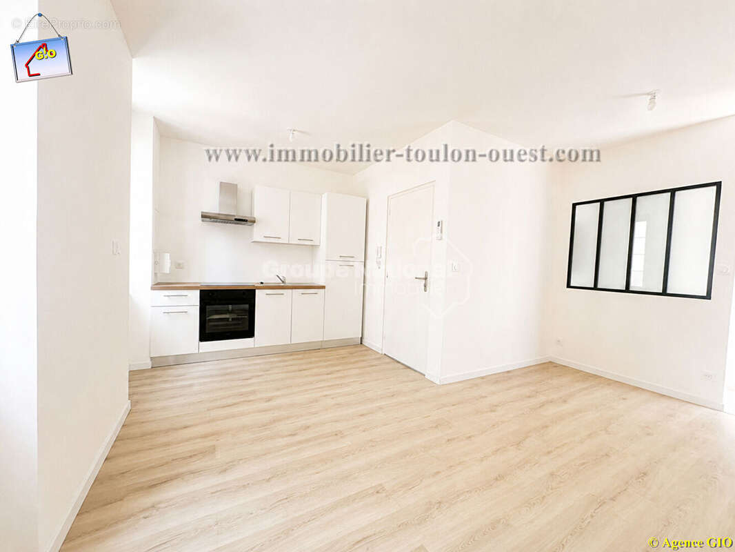 Valbourdin -  appartement t1 de 22 m² - terrasse  - parking prive - photo 3