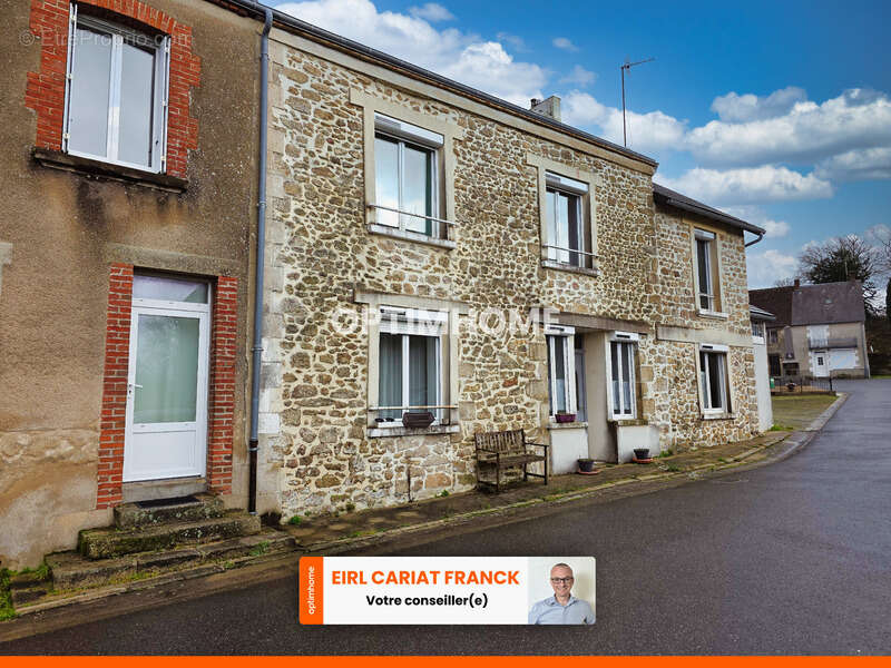 Maison à VAREILLES