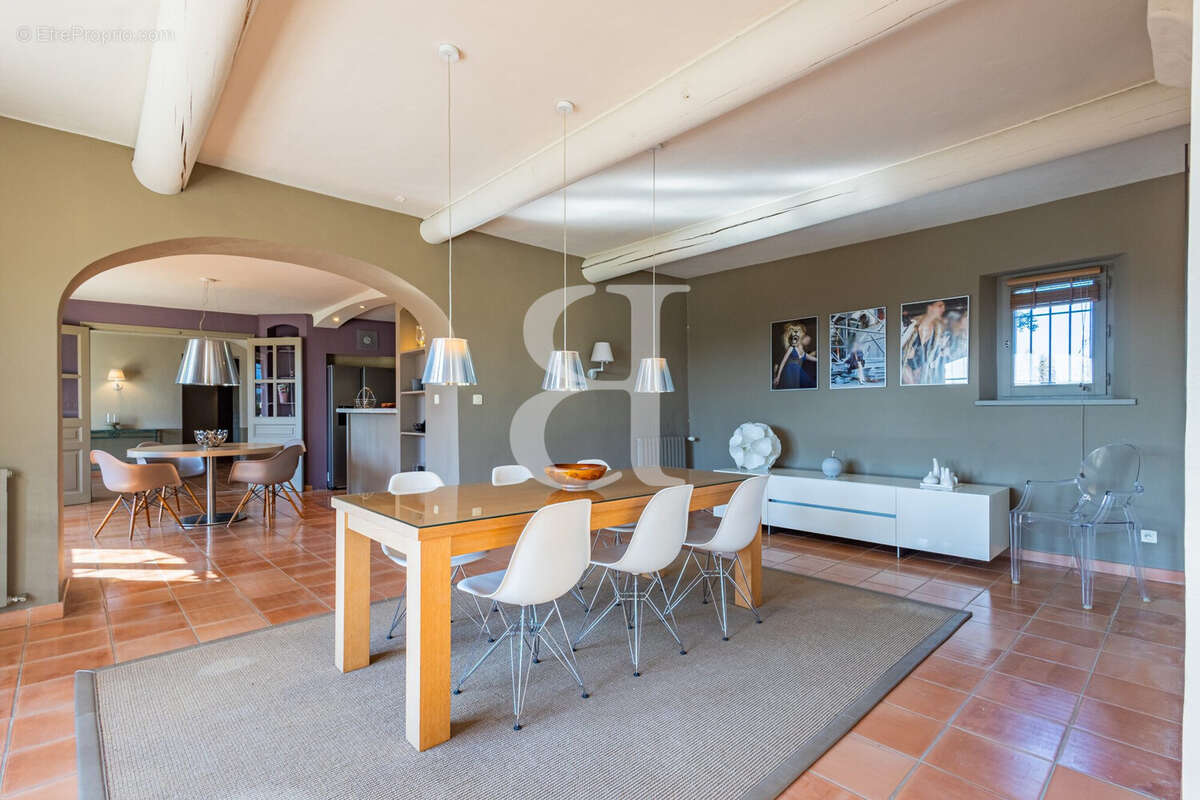 Maison à VAISON-LA-ROMAINE