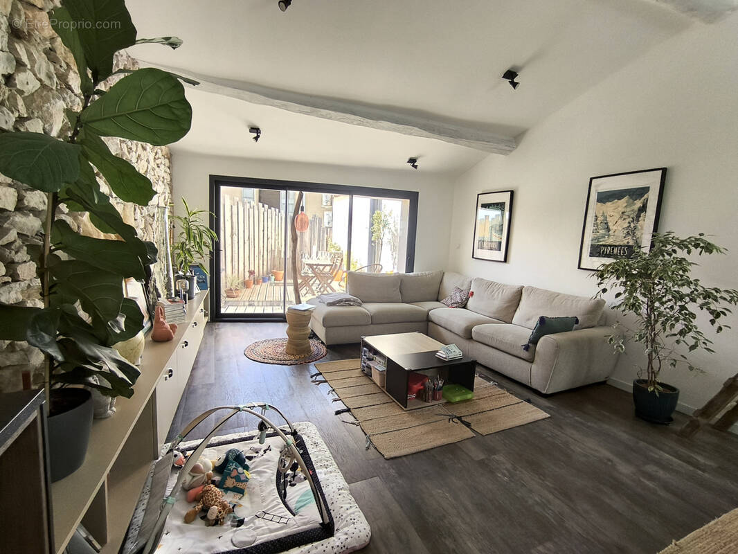 Maison à SAINT-LAURENT-DE-LA-CABRERISSE