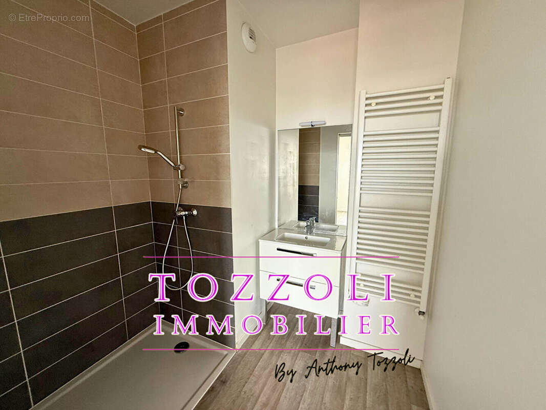 Appartement à L&#039;ISLE-D&#039;ABEAU