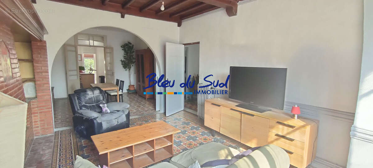 Maison 167 m² à Prades  - photo 2