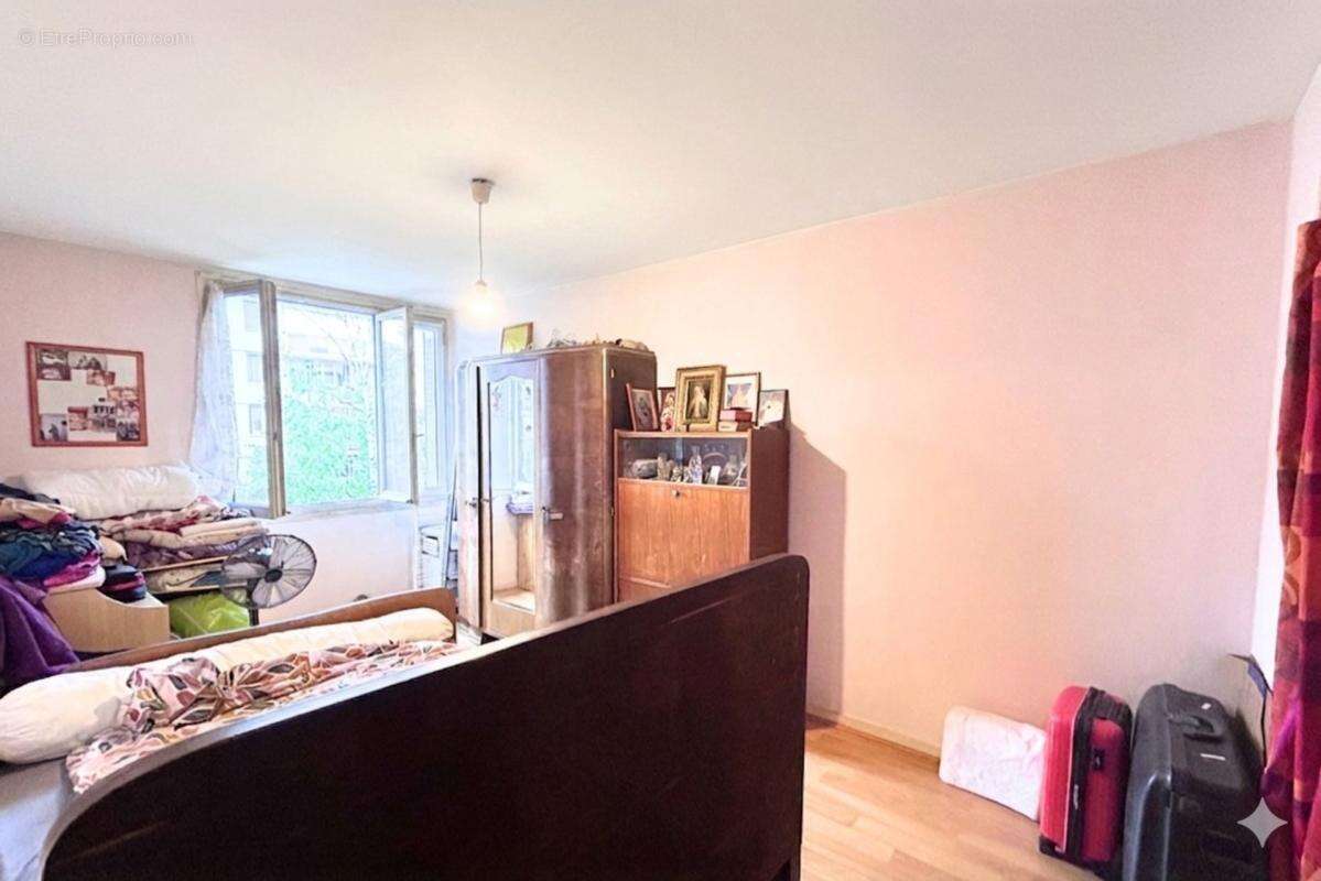 Appartement à vendre 2 pièces lyon 8eme arrondissement (69) - balcon - parking - cave - proche des commodites - photo 4
