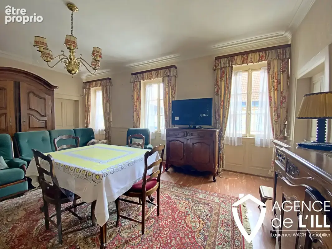 Ancienne maison bourgeoise de 215 m2 à Saasenheim sur 19 ares de terrain - photo 2