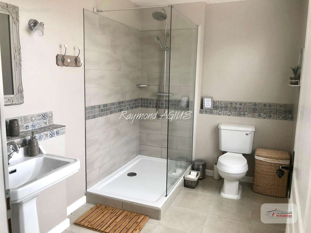 Maison à SAINT-EMILION