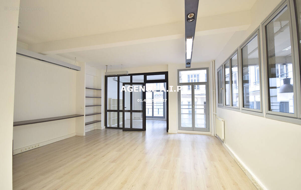 Commerce à PARIS-10E