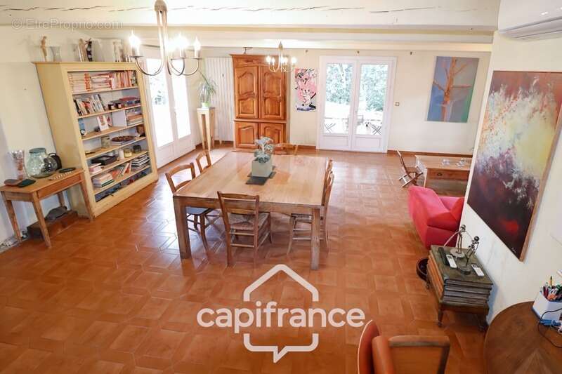 Maison à vendre 7 pièces LA CADIERE D'AZUR (83) - photo 16