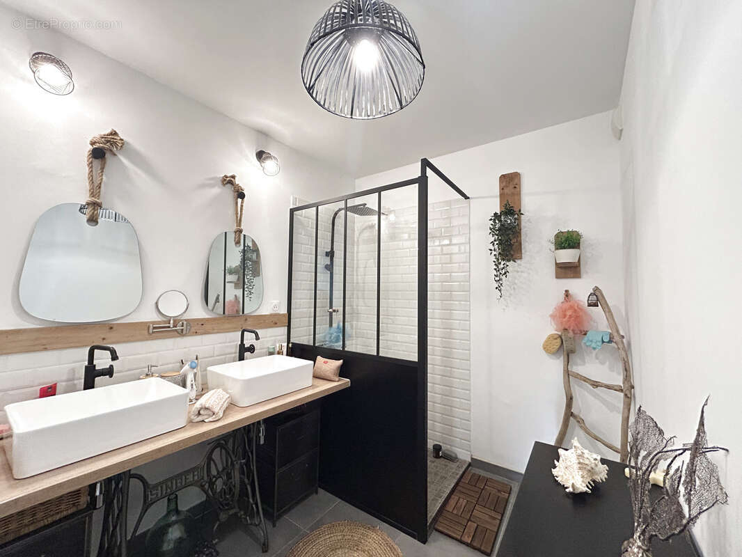 Appartement à MARSEILLE-13E