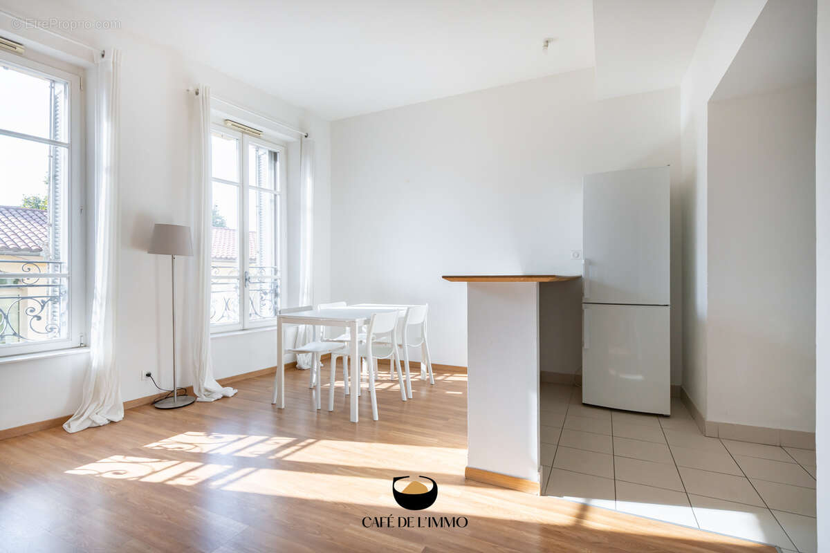 Appartement à MARSEILLE-2E