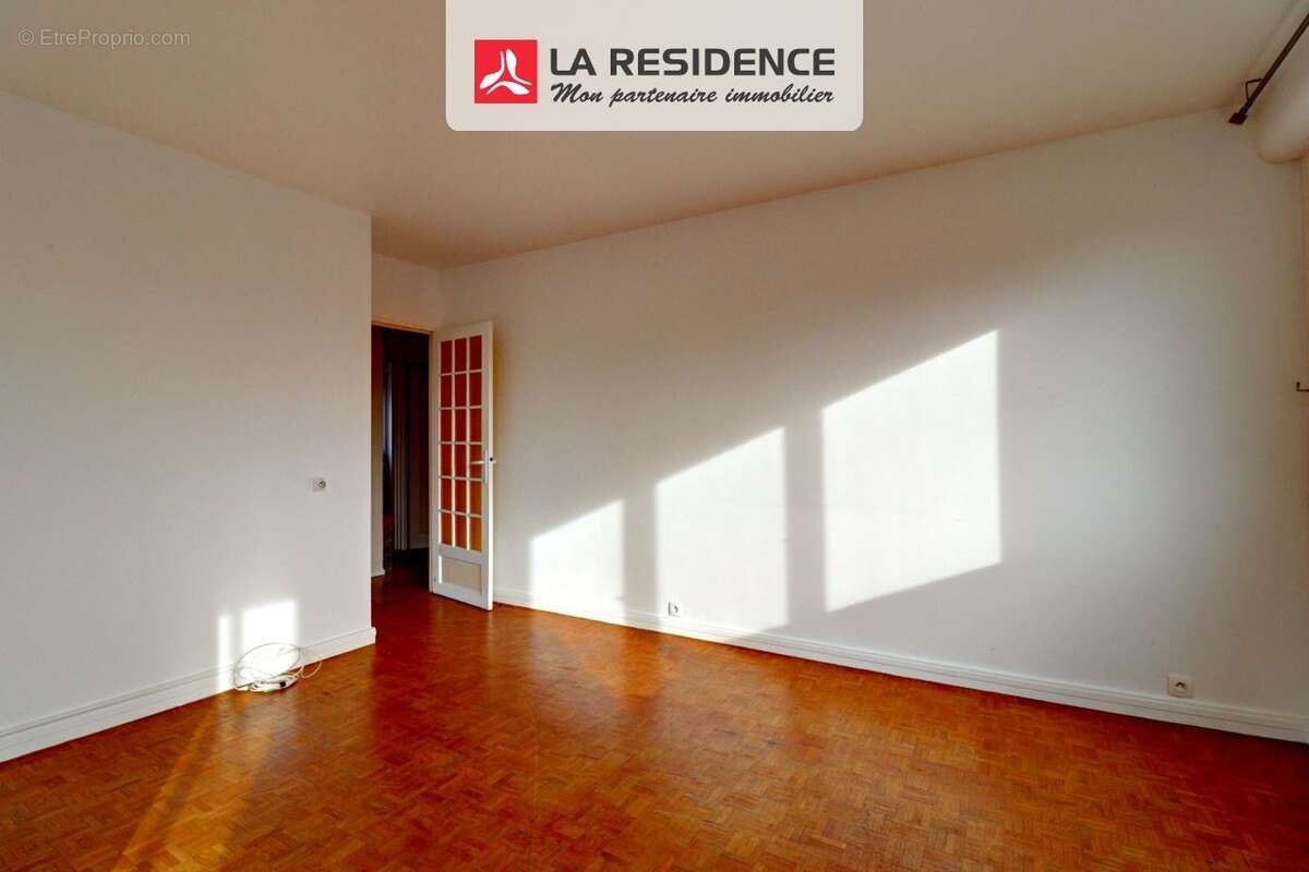 Appartement à VERNEUIL-SUR-SEINE