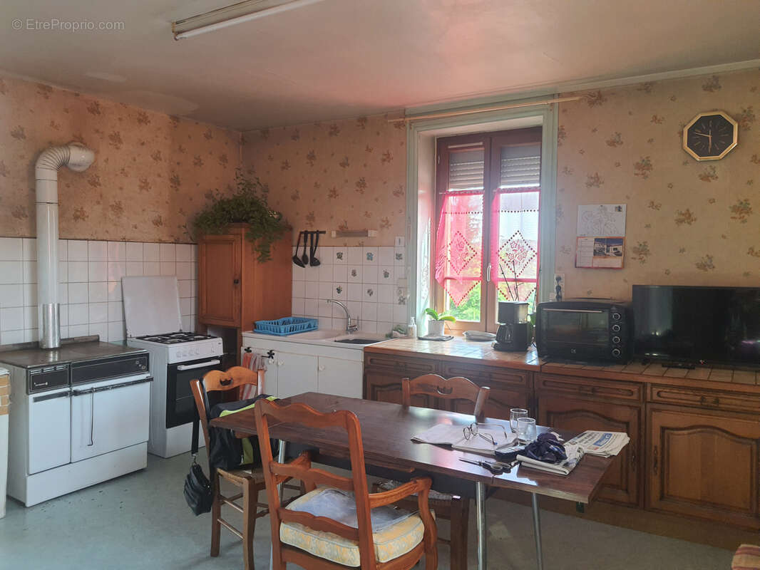 Maison à SAINT-GERMAIN-LAVAL