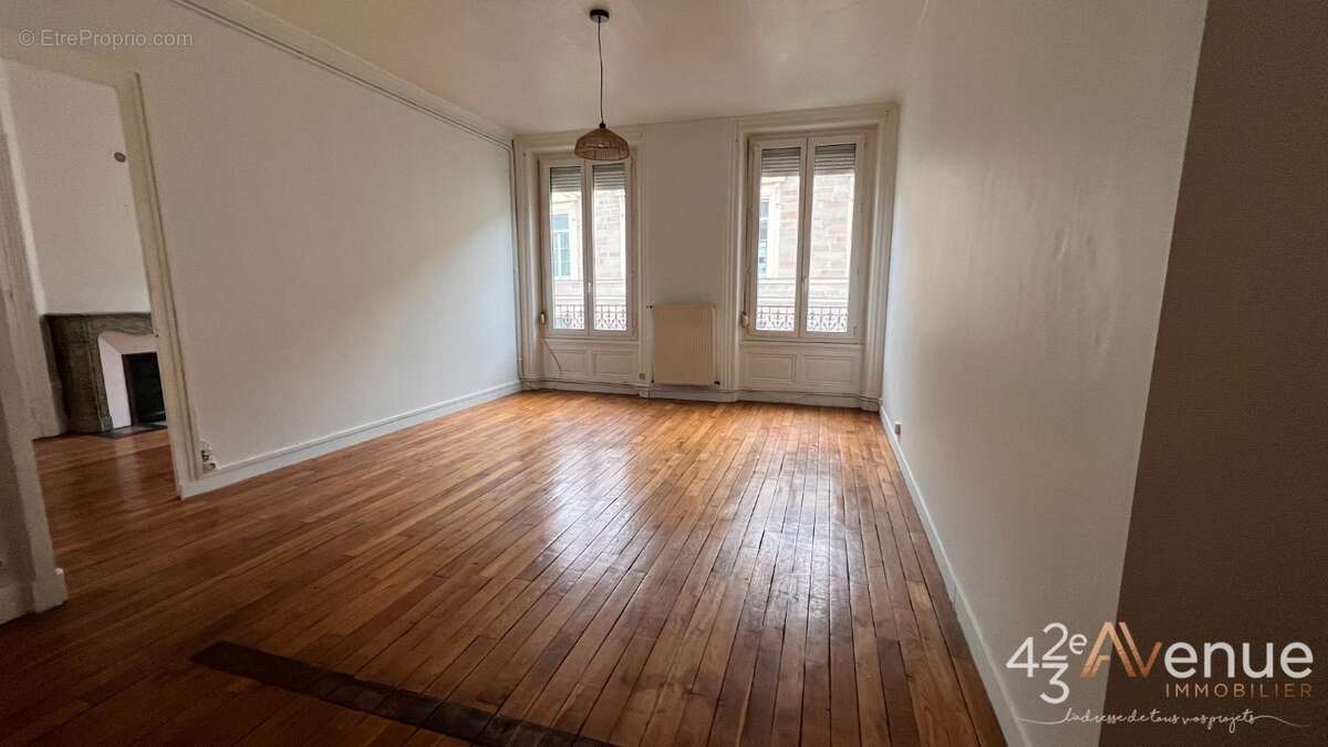 Appartement à SAINT-ETIENNE
