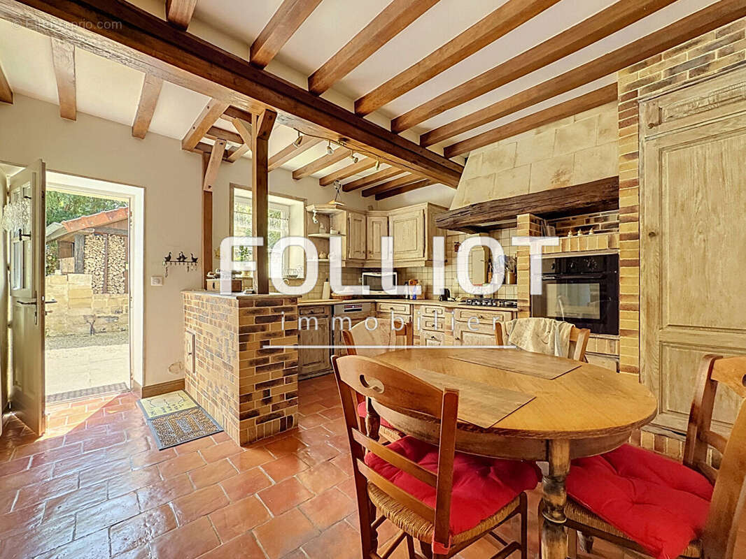 A VENDRE Maison de charme du XVIIIe siècle à Amblie - photo 6