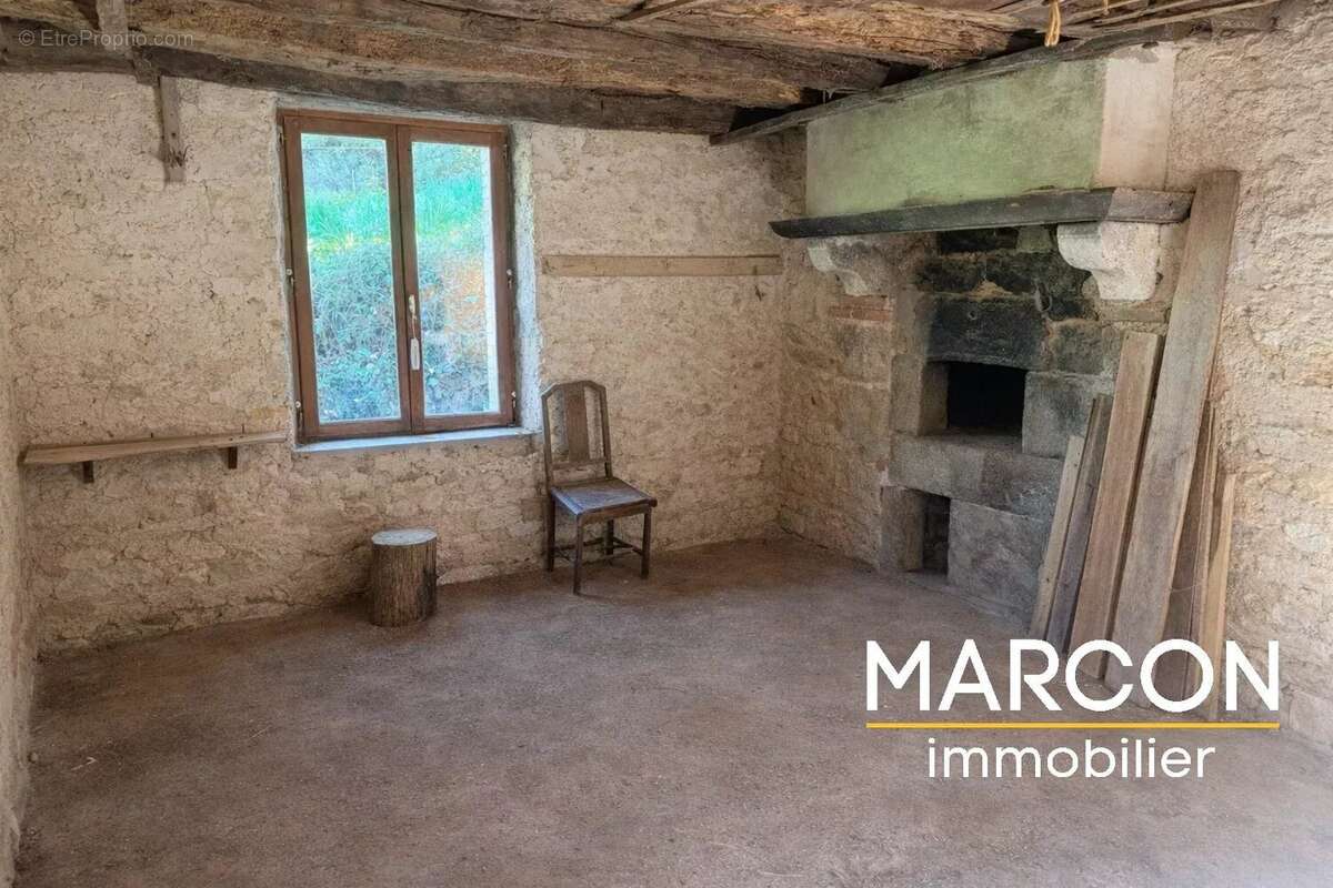 Maison à CHAMPSANGLARD