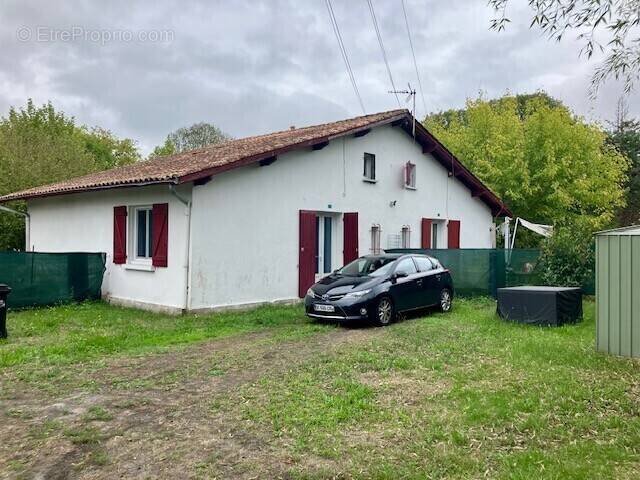 Appartement à HOSTENS