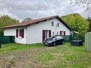 Appartement à HOSTENS