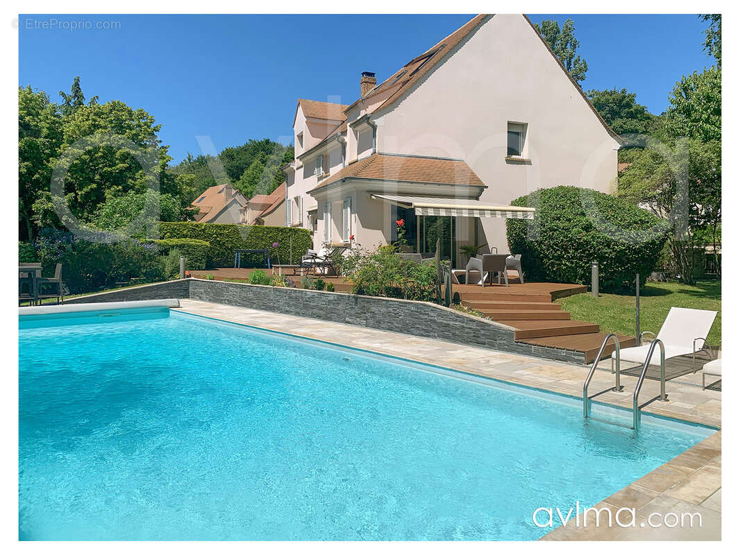 Maison à FEUCHEROLLES