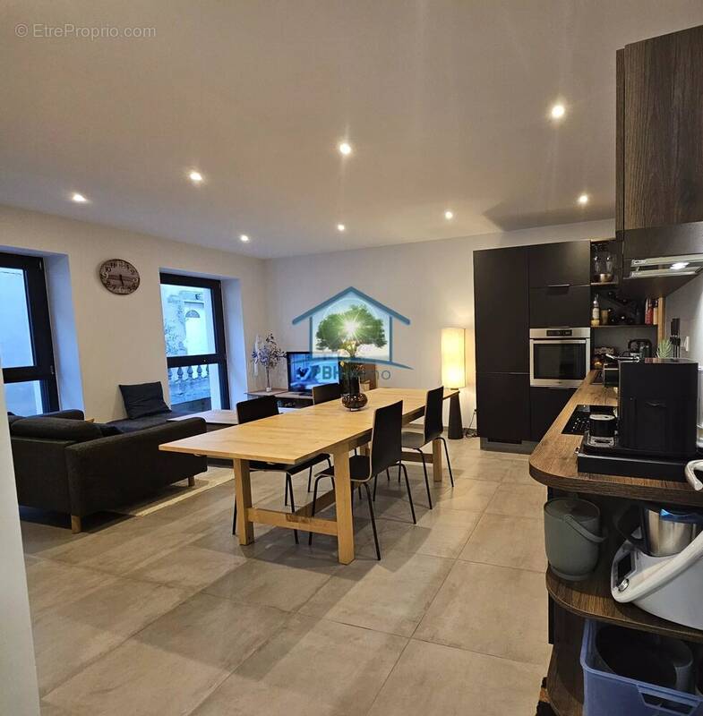 Appartement à THURINS