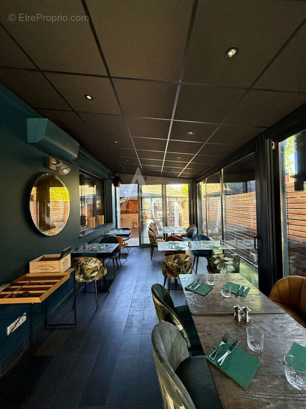 Commerce à VERRIERES-LE-BUISSON