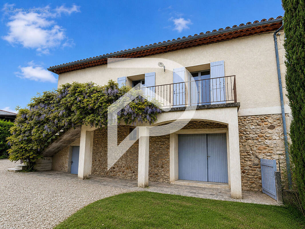 Maison à MALATAVERNE